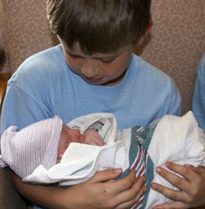 253627_10150219377620419_7508323_n